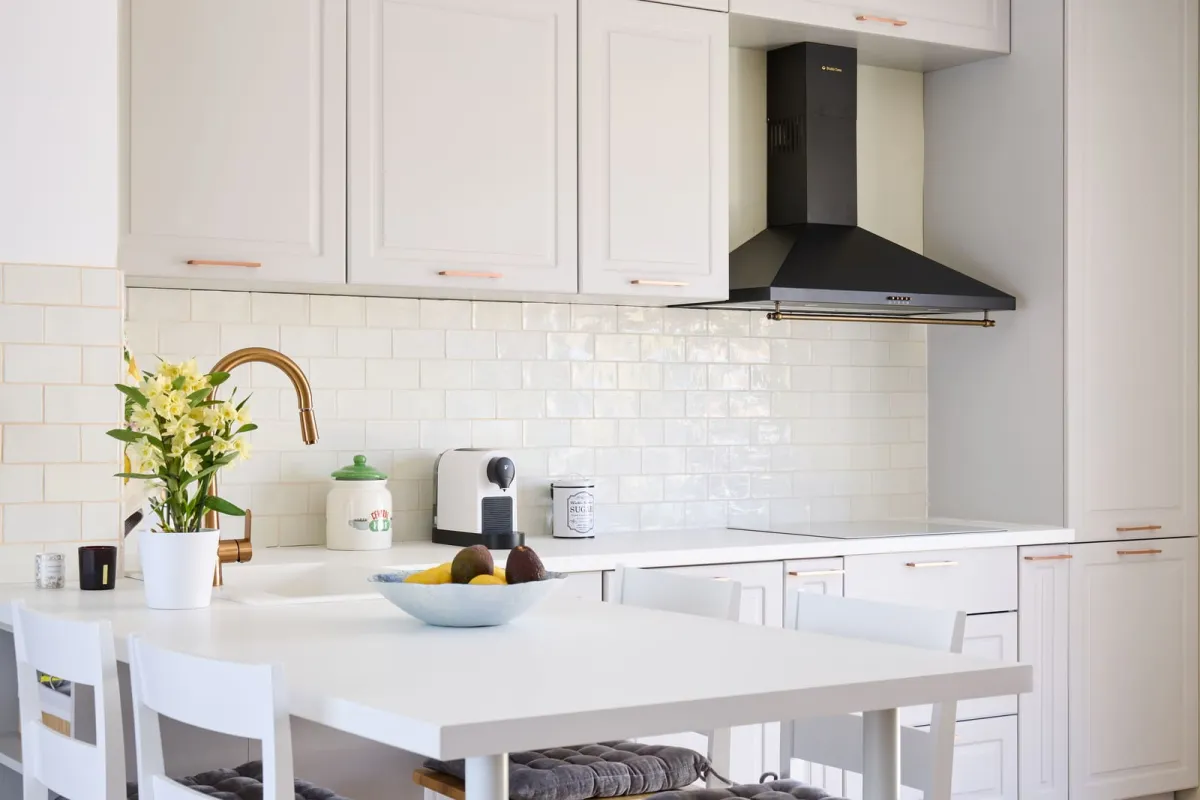 Bucătărie modern shaker — Alb crem și cupru — Bucătărie la comandă Vera Cucina, imagine 4
