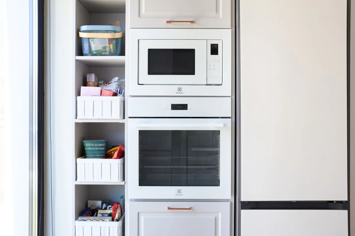 Bucătărie modern shaker — Alb crem și cupru — Bucătărie la comandă Vera Cucina, imagine 11
